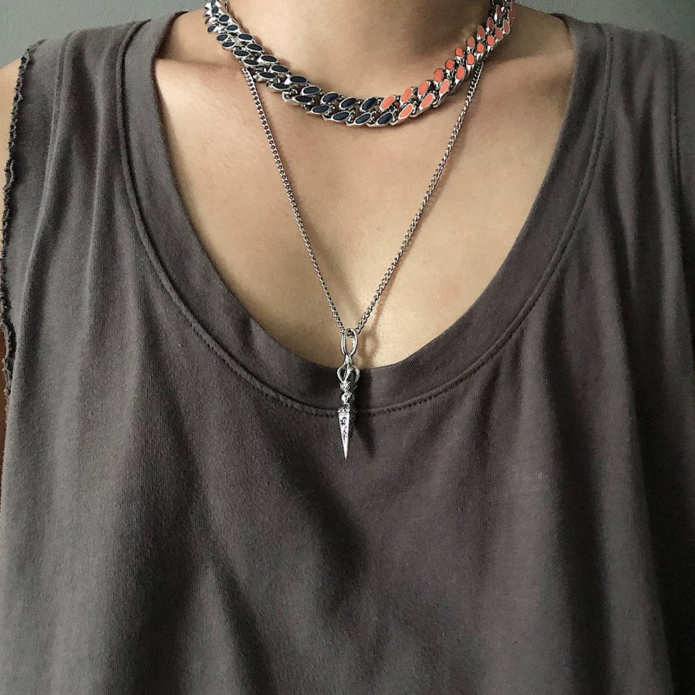 Collar con colgante de acero y titanio estilo punk vintage para hombre | Cadena retro oscura con acabado desgastado O0009