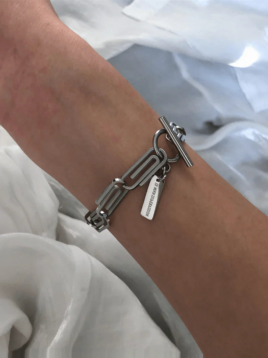 PAPER CLIP BRACELET A0051