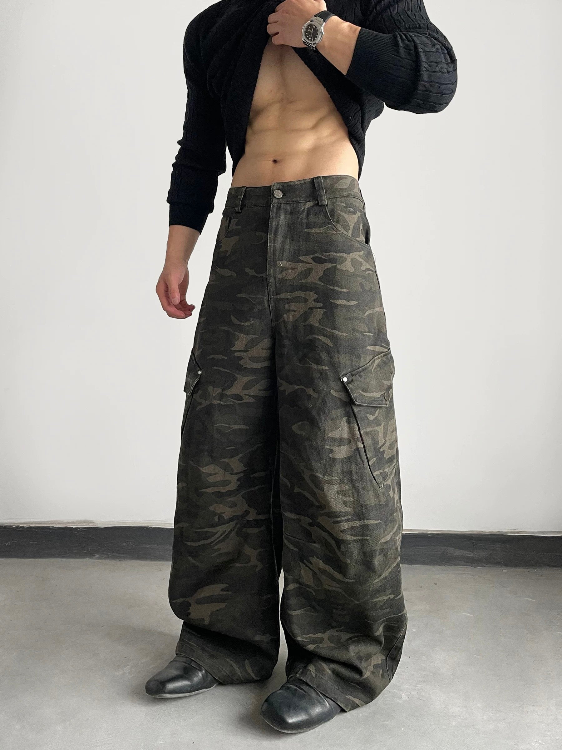 Men’s Camo Multi-Pocket Cargo Jeans – American Street Utility Denim Pants B0068