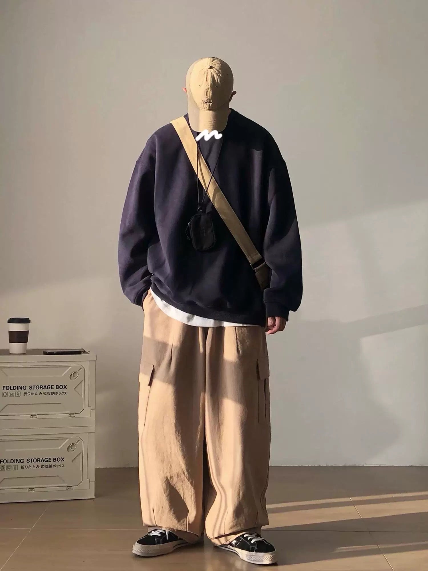 Sudadera de cuello redondo de color liso y peso pesado para hombre, prenda informal esencial para todas las estaciones T0003