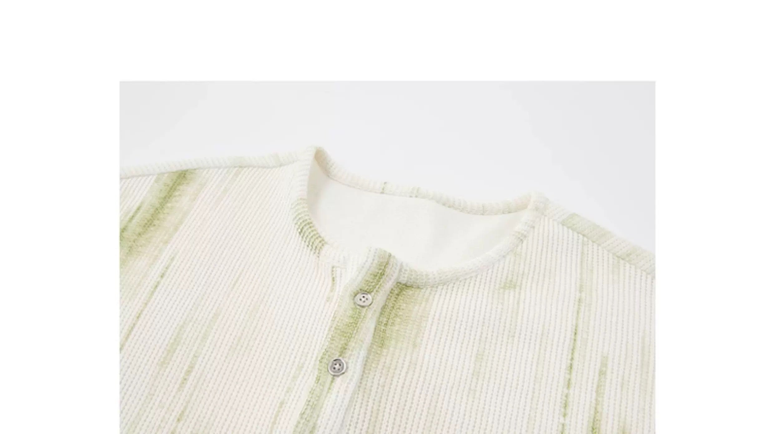 Men's 2025 New Textured Henry Neck Fake Two-Piece - Korean-Style V-Neck Long-Sleeve Base T-Shirt T0040