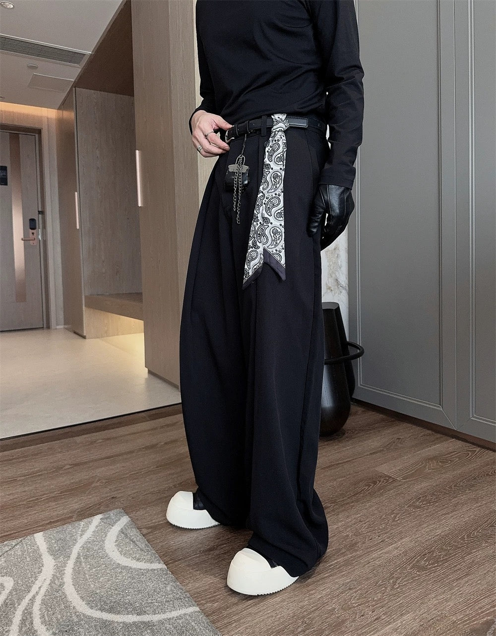 Men’s Vintage Curved-Pocket Trousers – Loose Fit Retro Wide-Leg Pants B0093