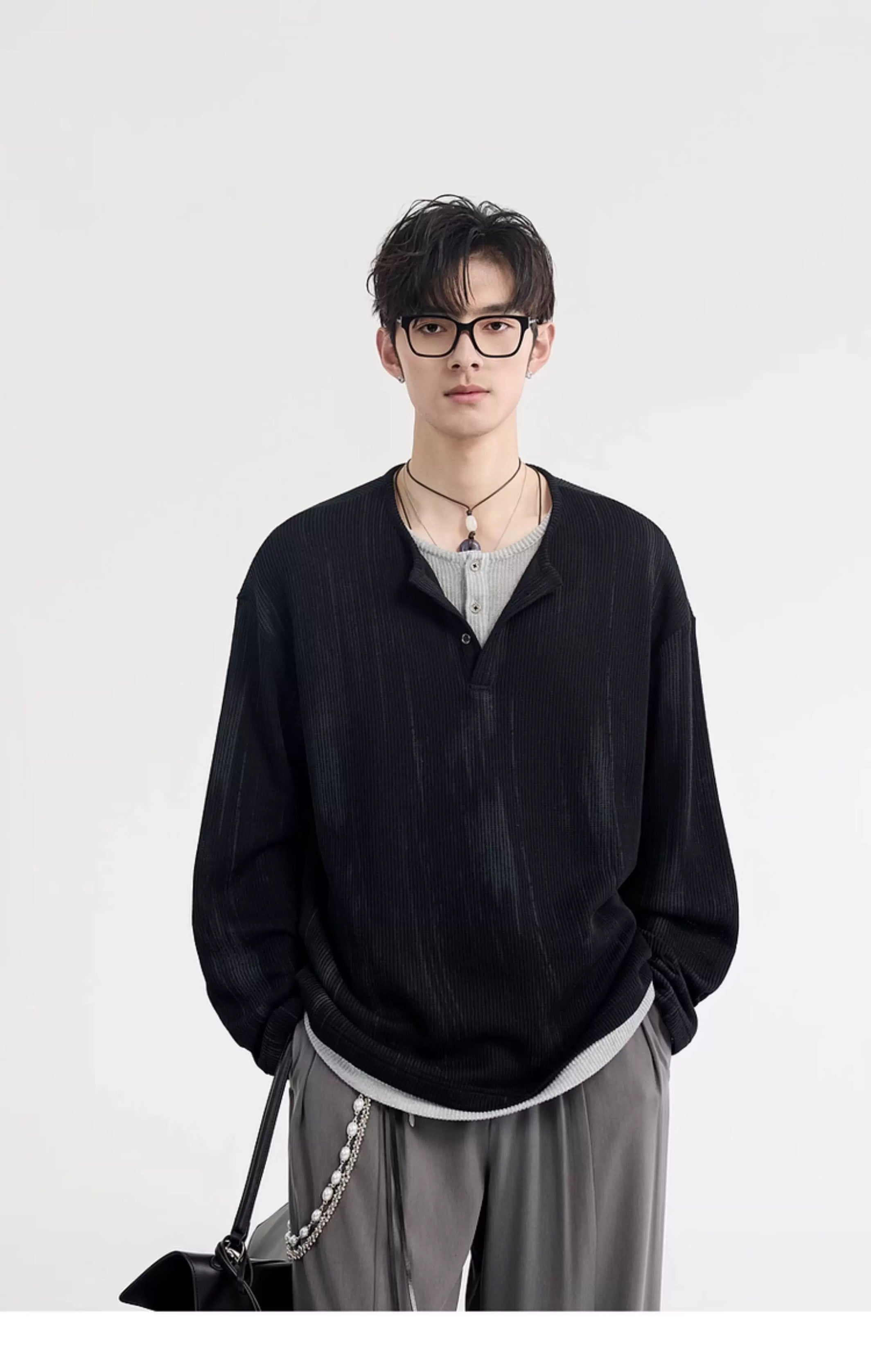 Men's 2025 New Textured Henry Neck Fake Two-Piece - Korean-Style V-Neck Long-Sleeve Base T-Shirt T0040