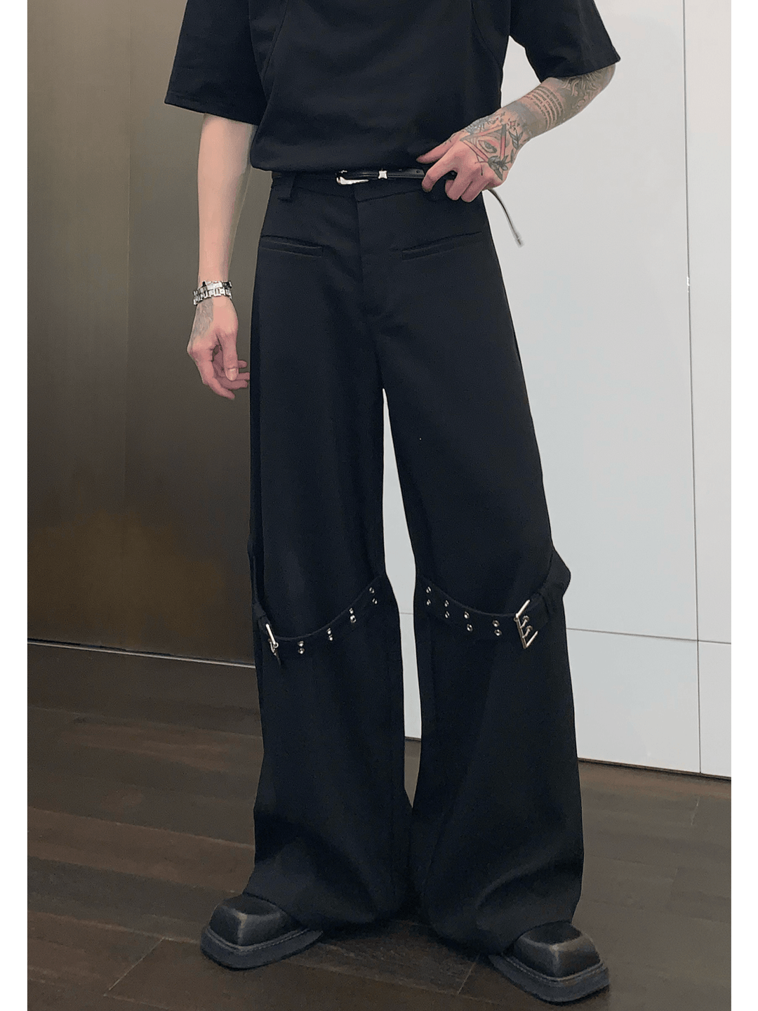 strap design straight suit pants B0152