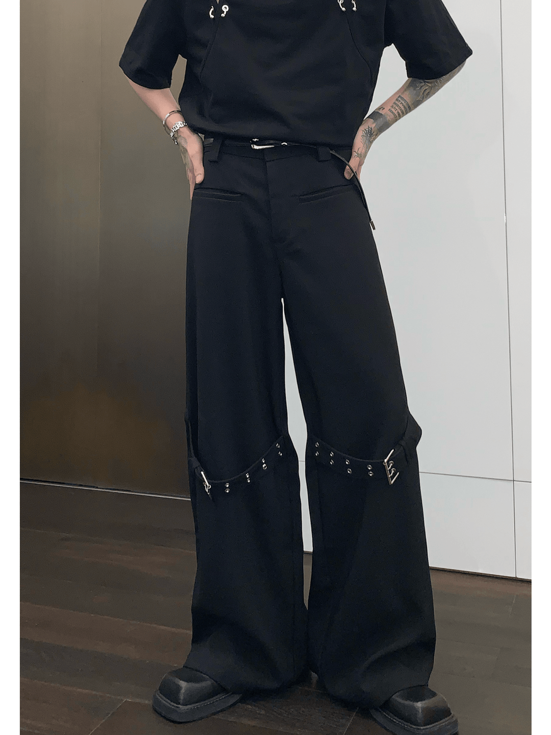 strap design straight suit pants B0152