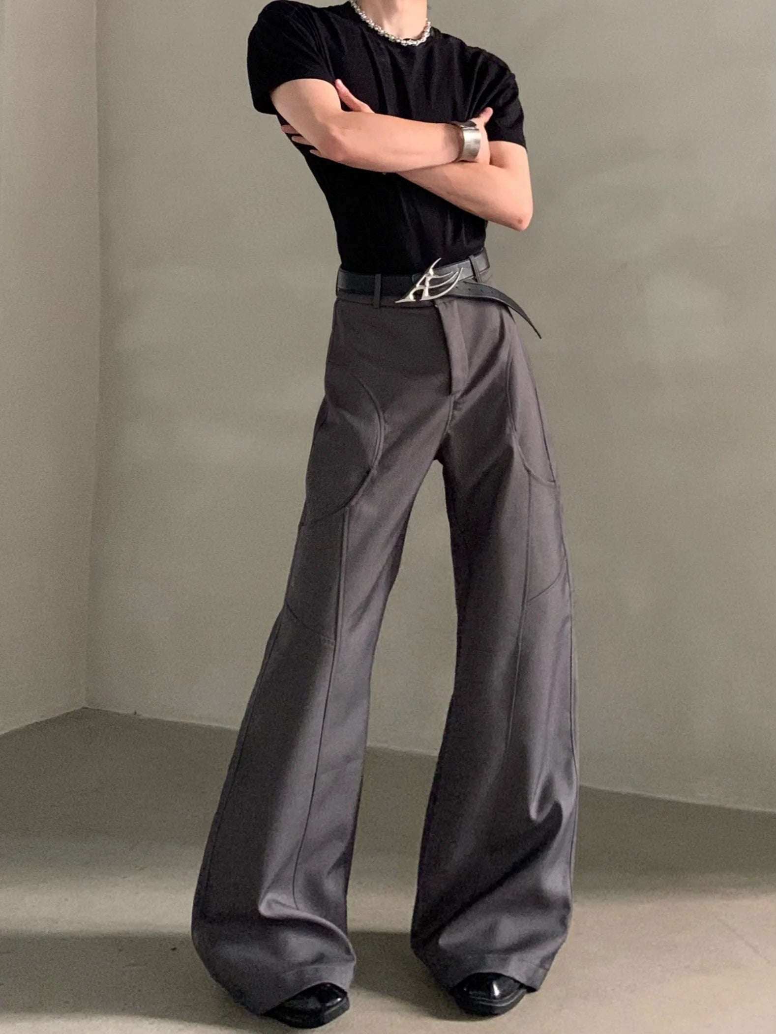 Niche design silhouette black micro-flared trousers men's senior sense cleanfit casual pants tide B0323