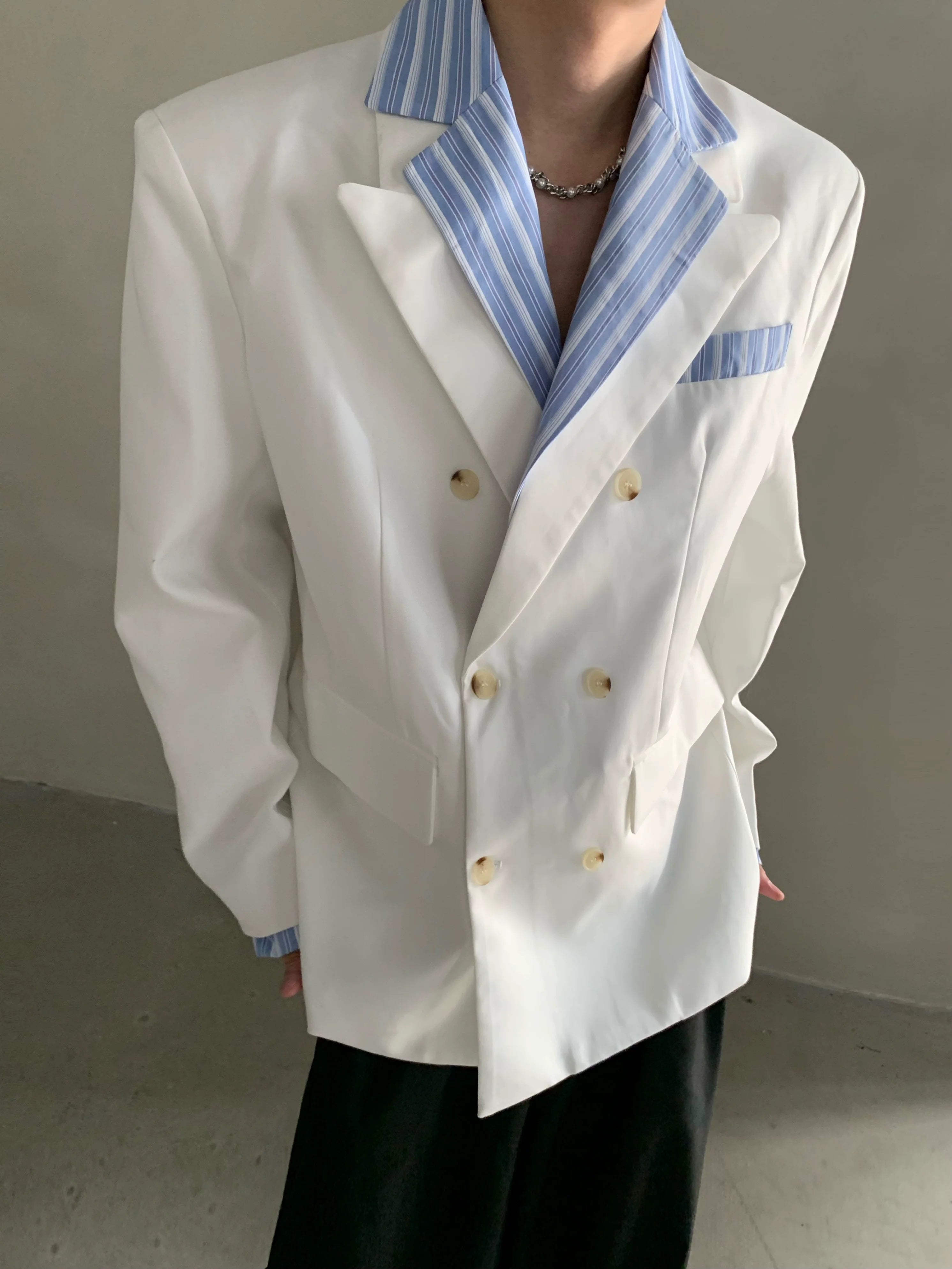 Traje de hombre de alta gama Miu a rayas con cuello camisero y hombreras, chaqueta estilo rufián R005 