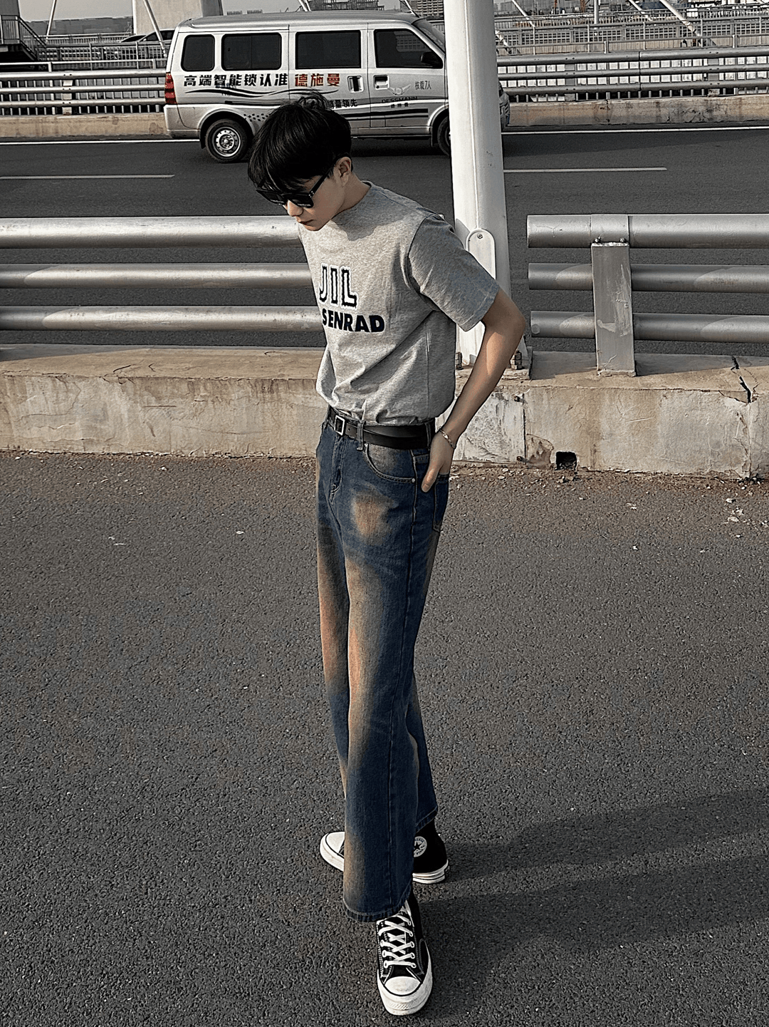 Washed contrast color wide leg jeans B0119