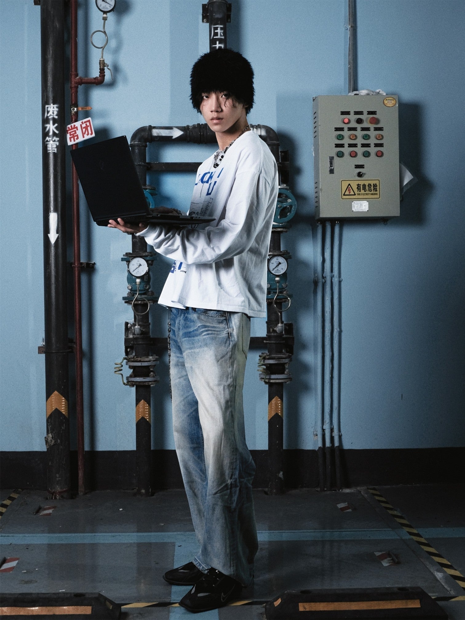 [TBR] WASHED A-CUT JEANS B0305