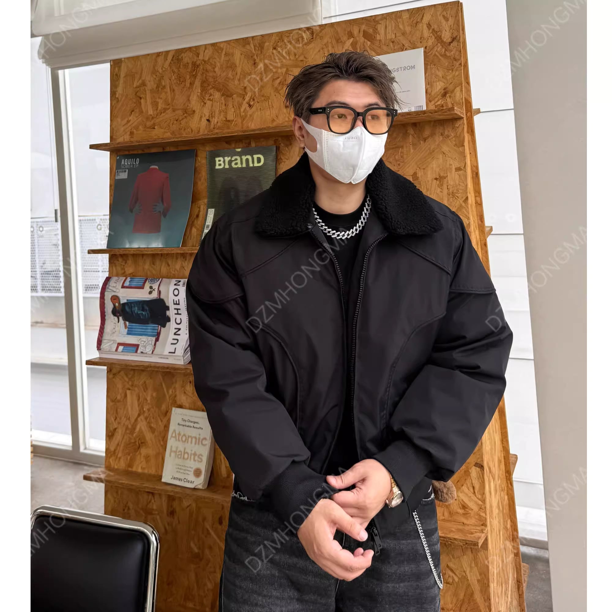 DETACHABLE-COLLAR CROPPED JACKET T0146