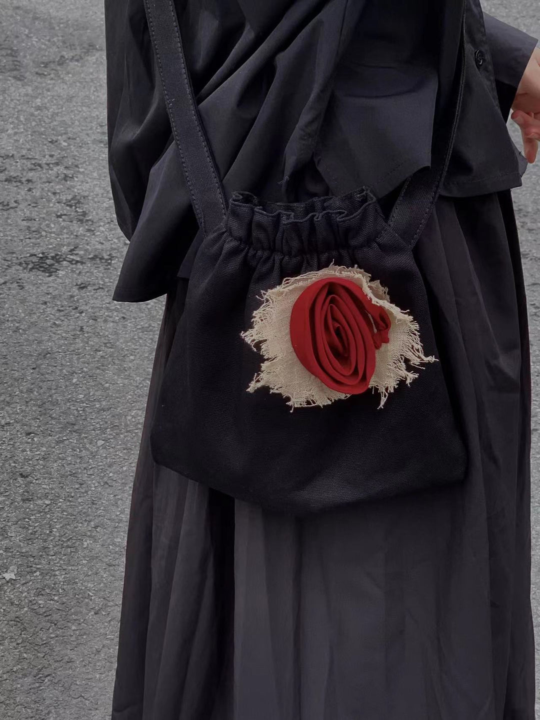 rose drawstring small messenger bag A0067