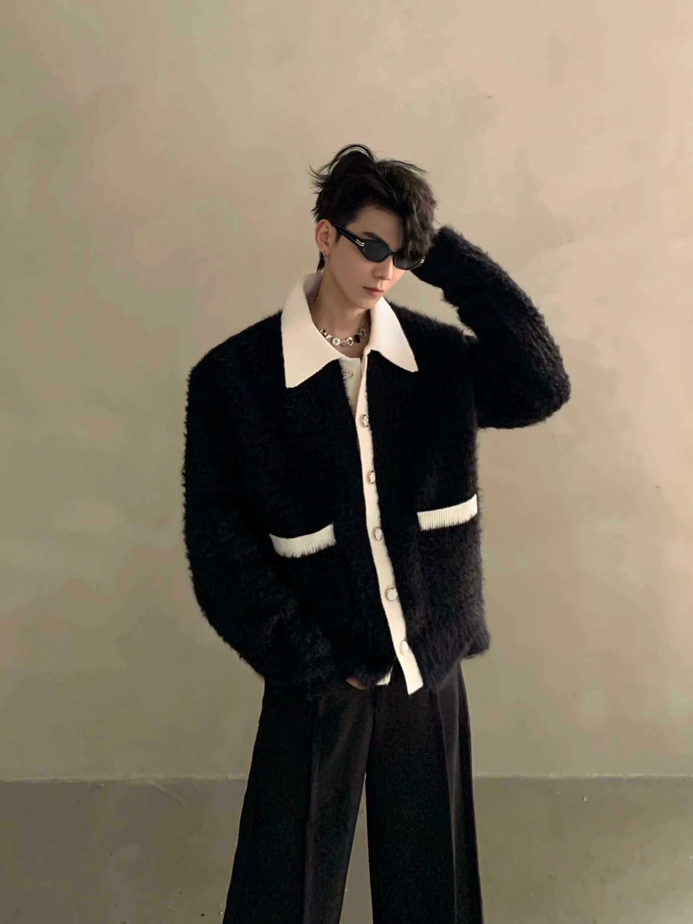 Winter extravagant atmosphere small fragrant lapel knitted cardigan men's heavy button sweater jacket  S0163