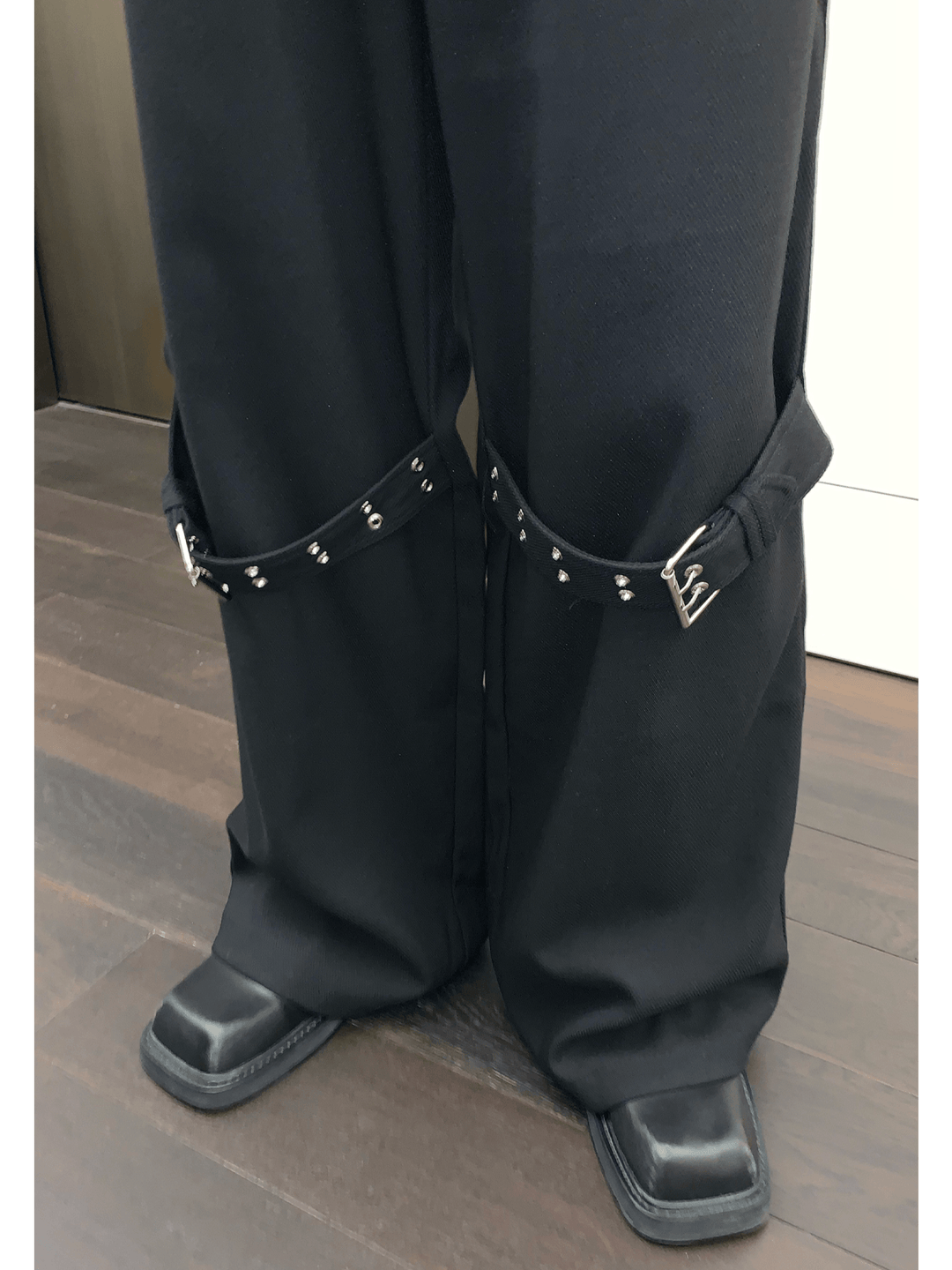 strap design straight suit pants B0152