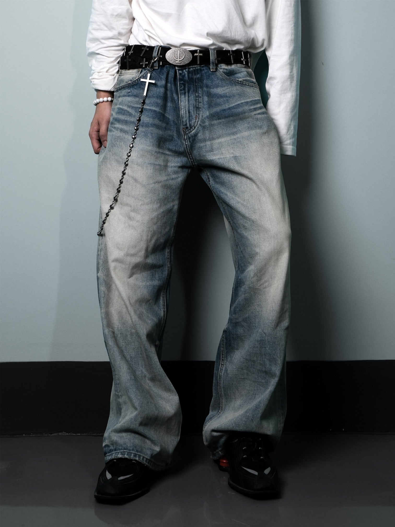 [TBR] WASHED A-CUT JEANS B0305