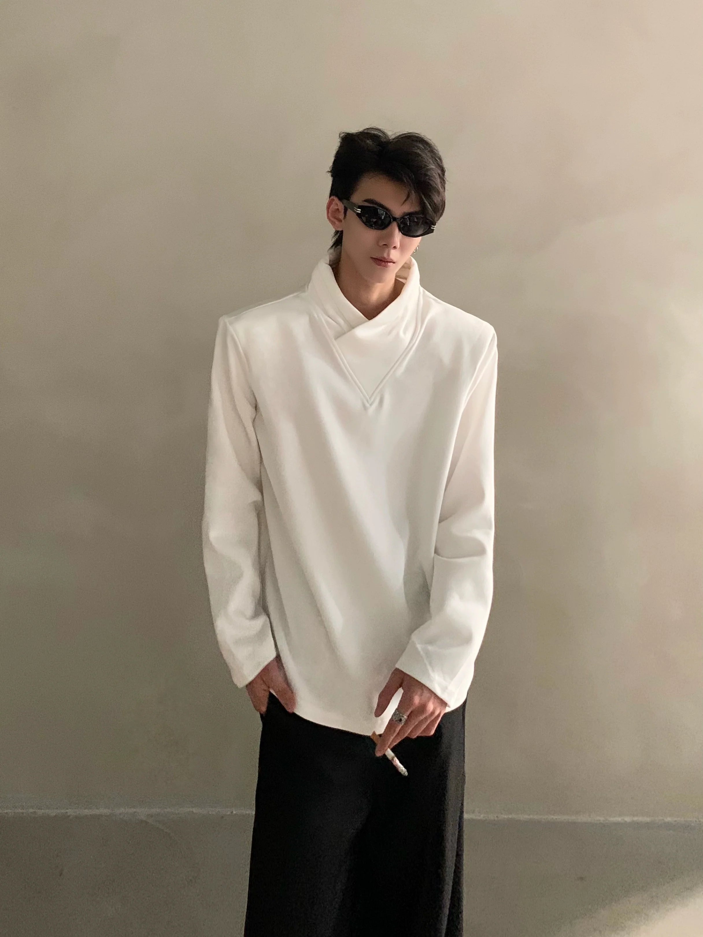 Autumn niche high-end sense stack collar silhouette long-sleeved T-shirt men's loose heavy ruffian handsome top J0086