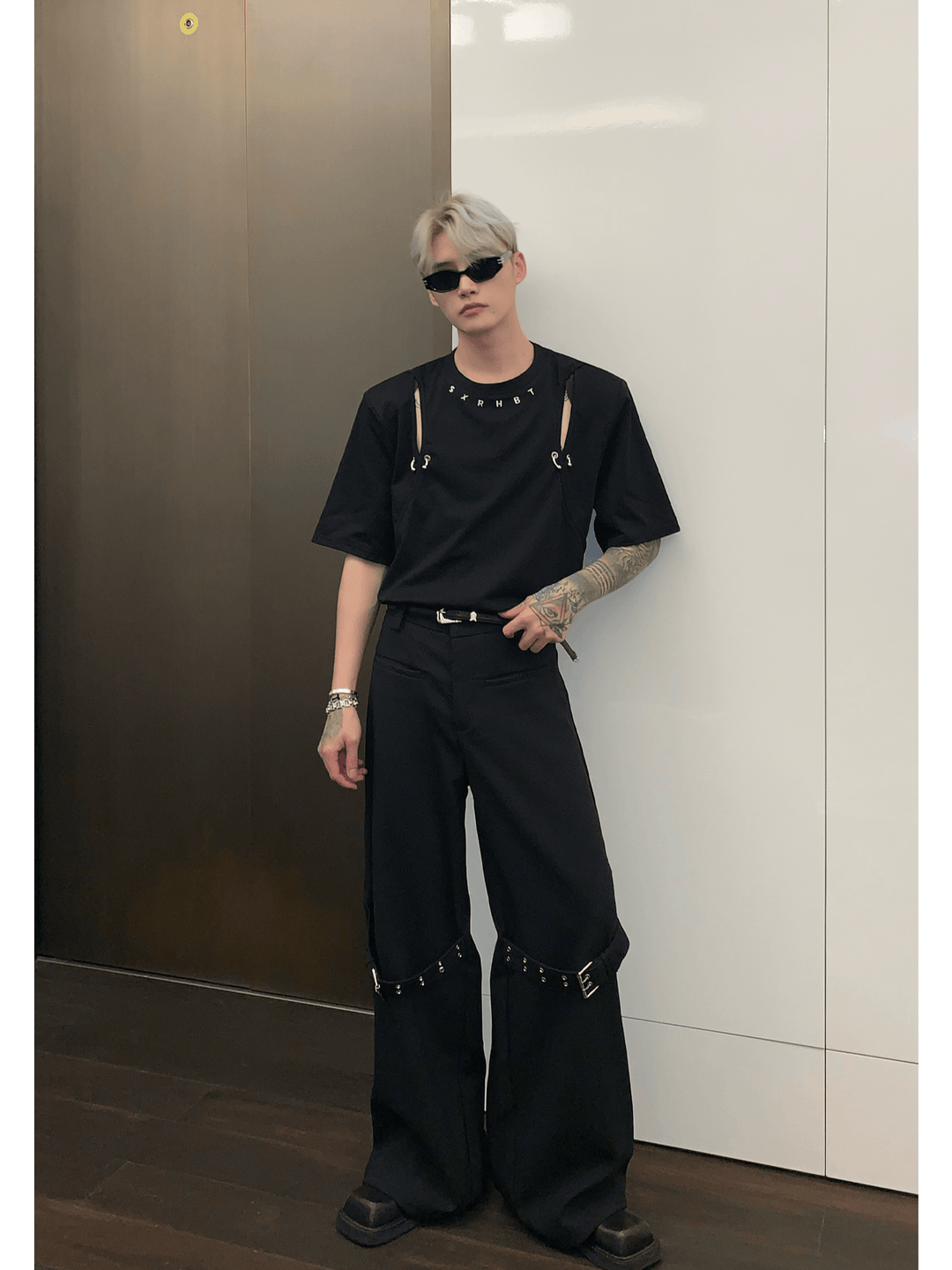 strap design straight suit pants B0152