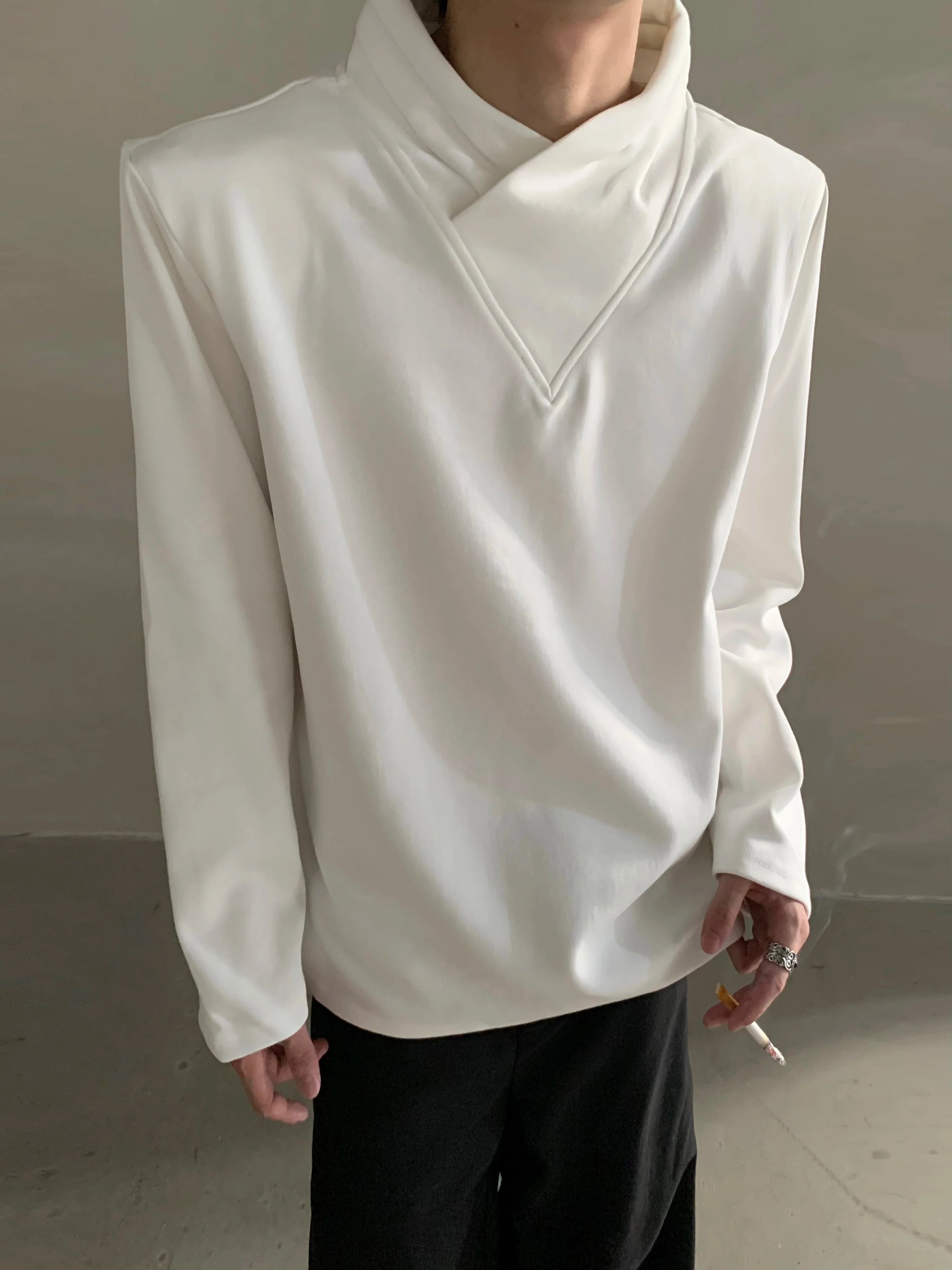 Autumn niche high-end sense stack collar silhouette long-sleeved T-shirt men's loose heavy ruffian handsome top J0086