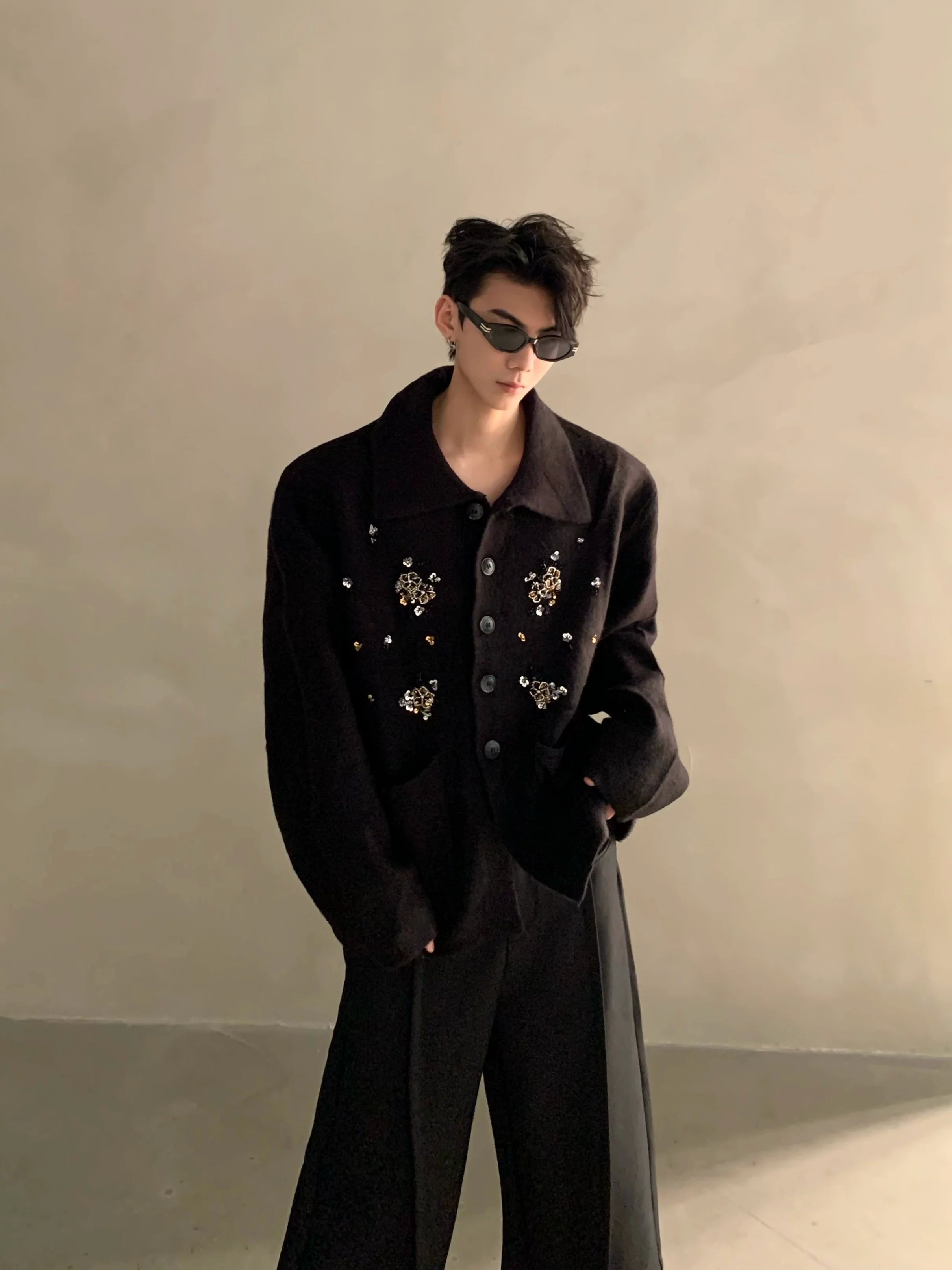 Autumn and winter niche high-end sense of extravagance heavy industry nail flower design knitted sweater men's cardigan jacket tide T0191