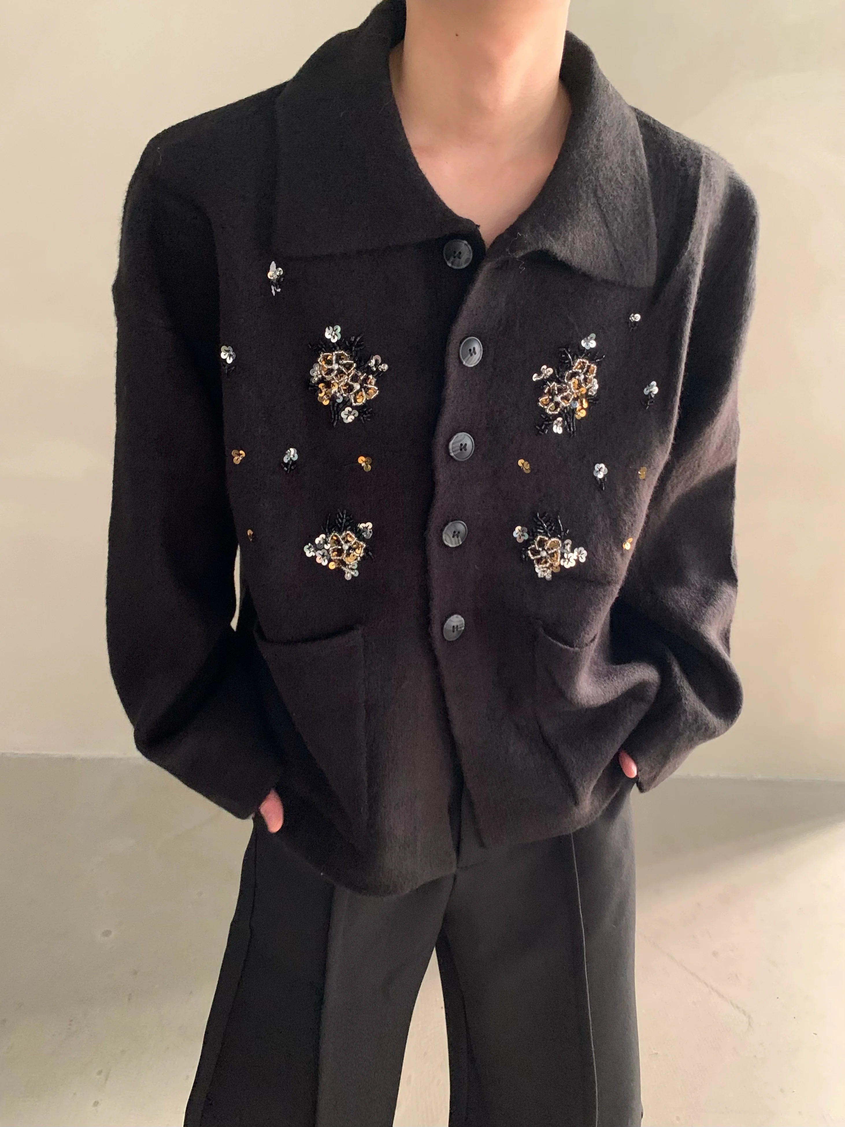 Autumn and winter niche high-end sense of extravagance heavy industry nail flower design knitted sweater men's cardigan jacket tide T0191