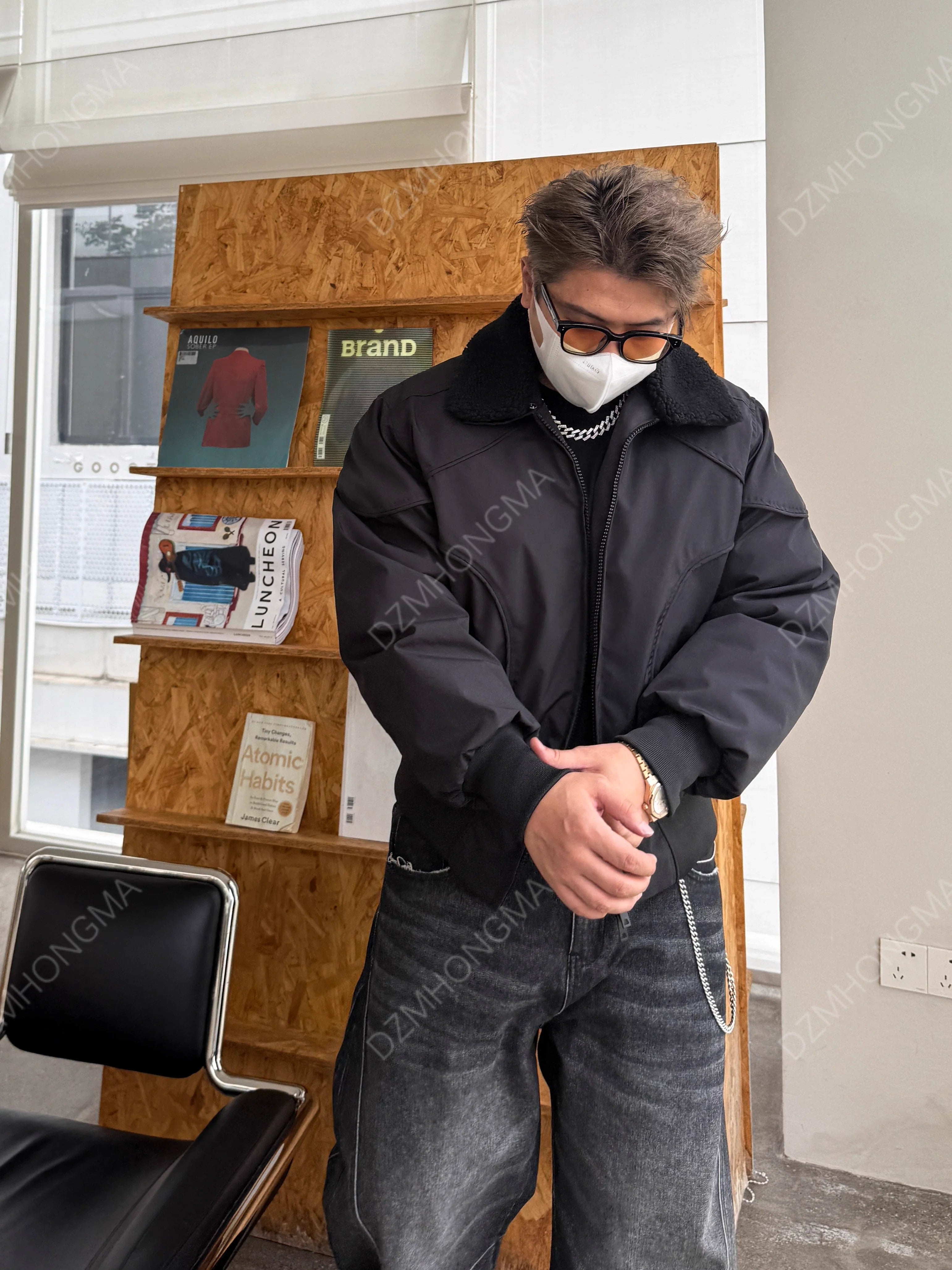 DETACHABLE-COLLAR CROPPED JACKET T0146