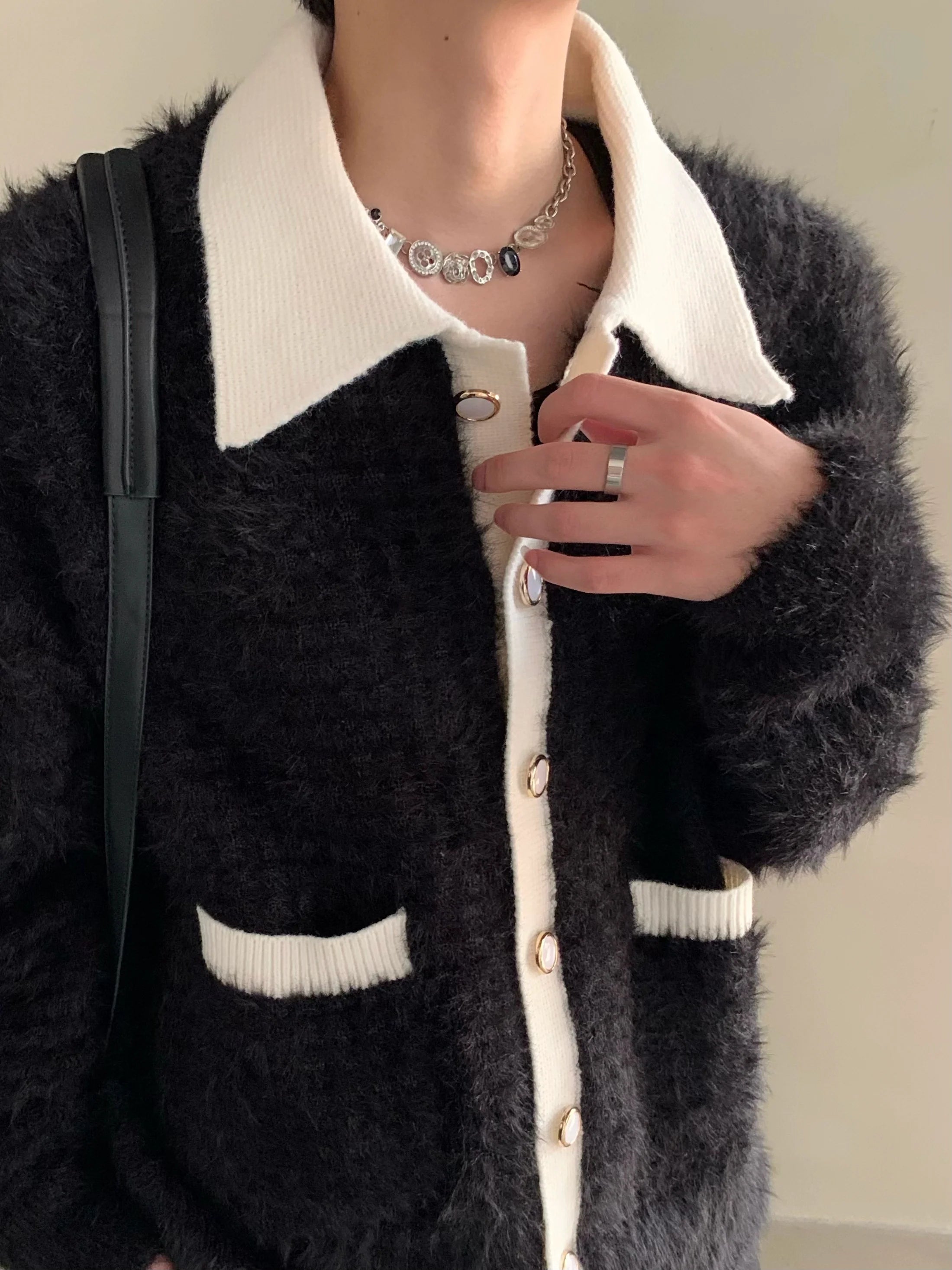 Winter extravagant atmosphere small fragrant lapel knitted cardigan men's heavy button sweater jacket  S0163