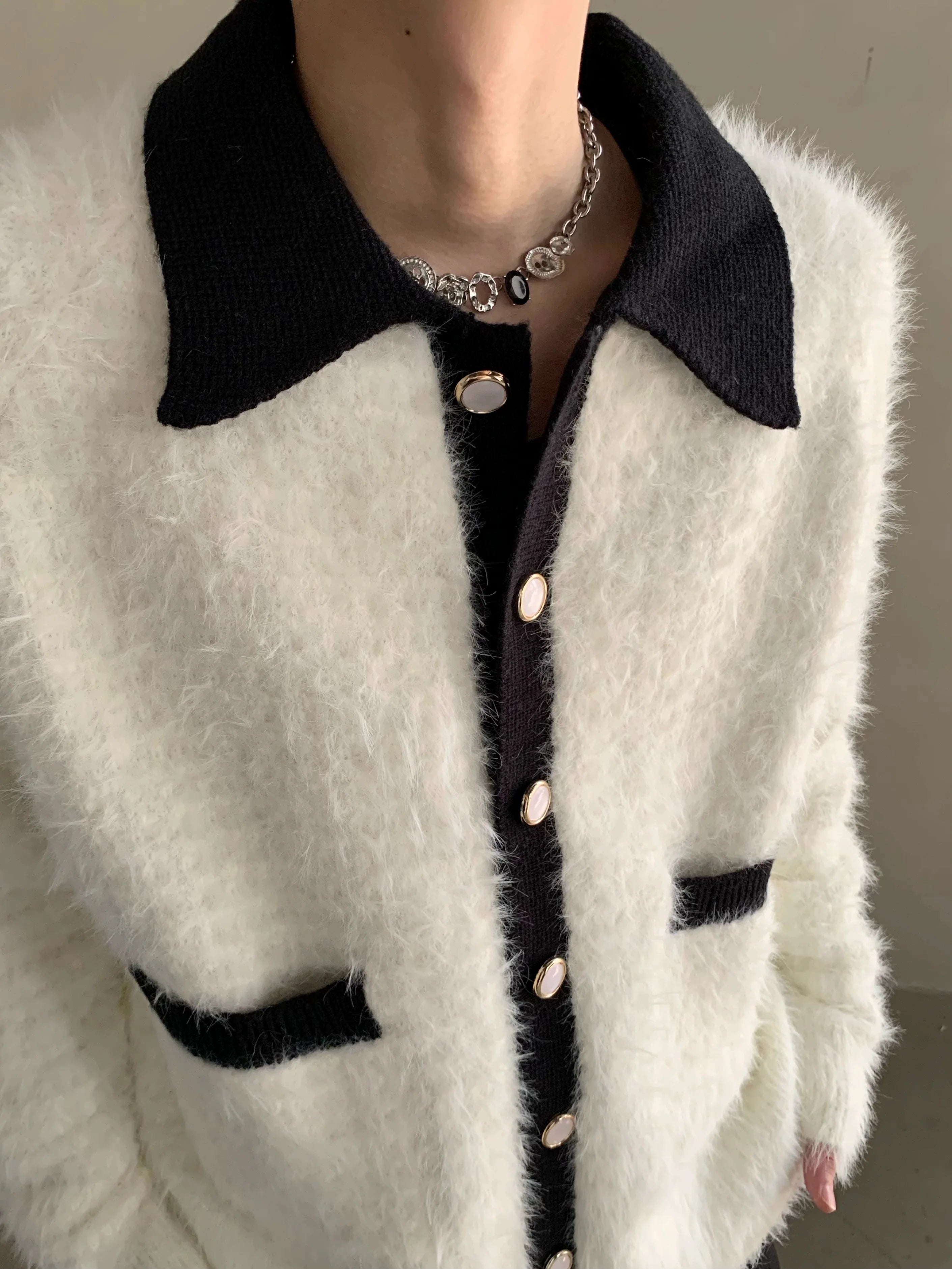 Winter extravagant atmosphere small fragrant lapel knitted cardigan men's heavy button sweater jacket  S0163
