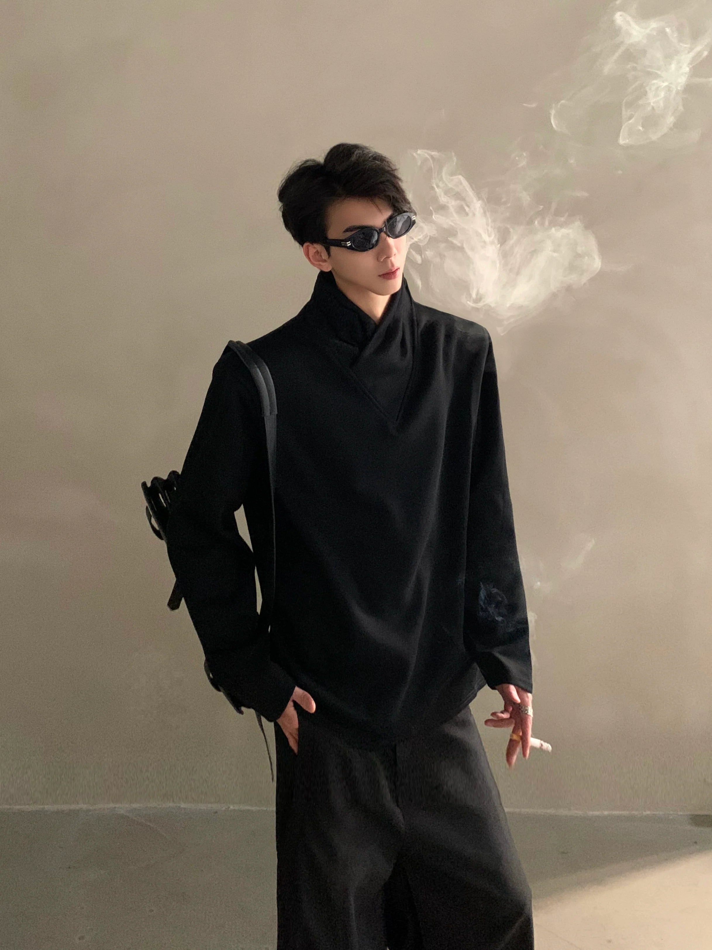 Autumn niche high-end sense stack collar silhouette long-sleeved T-shirt men's loose heavy ruffian handsome top J0086