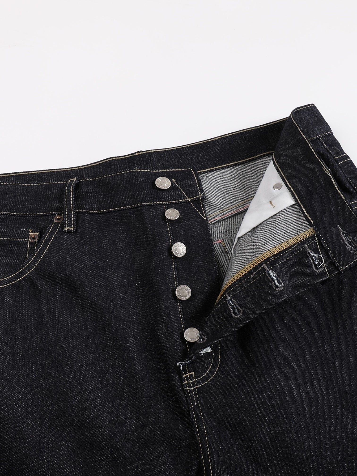 [DECEYE] DISTRESSED A-CUT DENIM JEANS B0304