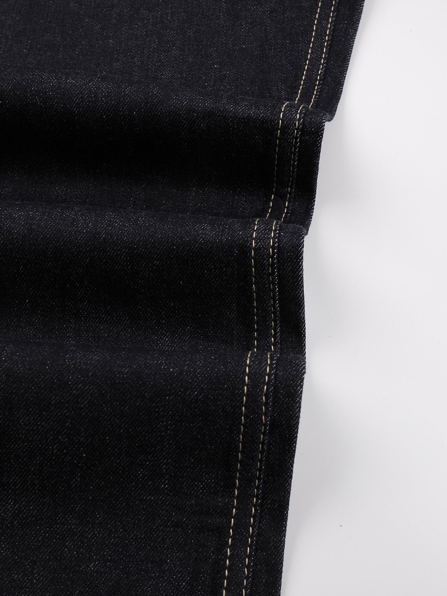 [DECEYE] DISTRESSED A-CUT DENIM JEANS B0304