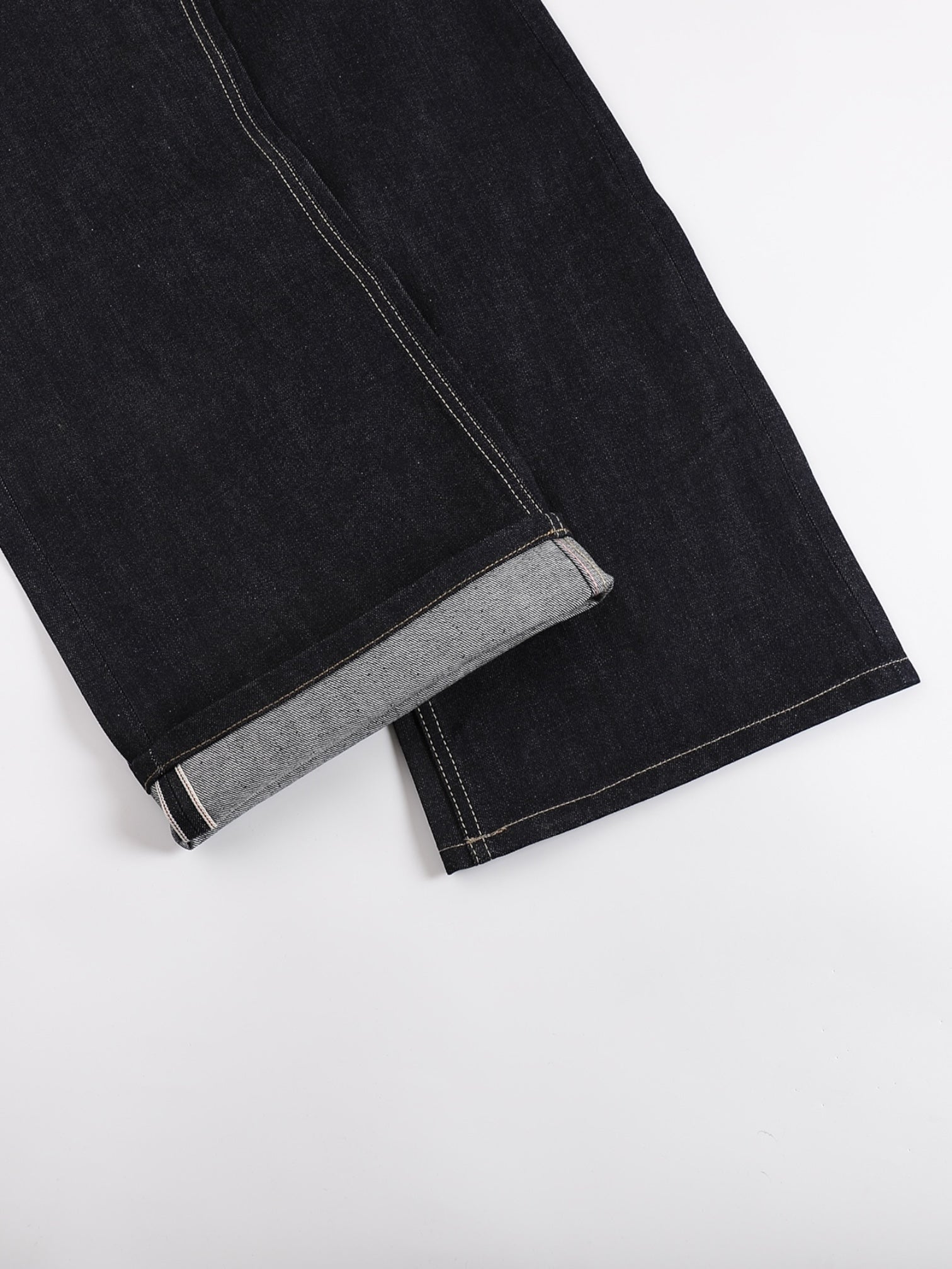 [DECEYE] DISTRESSED A-CUT DENIM JEANS B0304