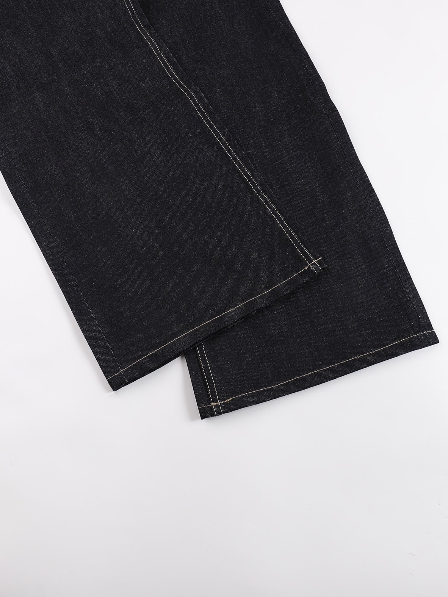 [DECEYE] DISTRESSED A-CUT DENIM JEANS B0304