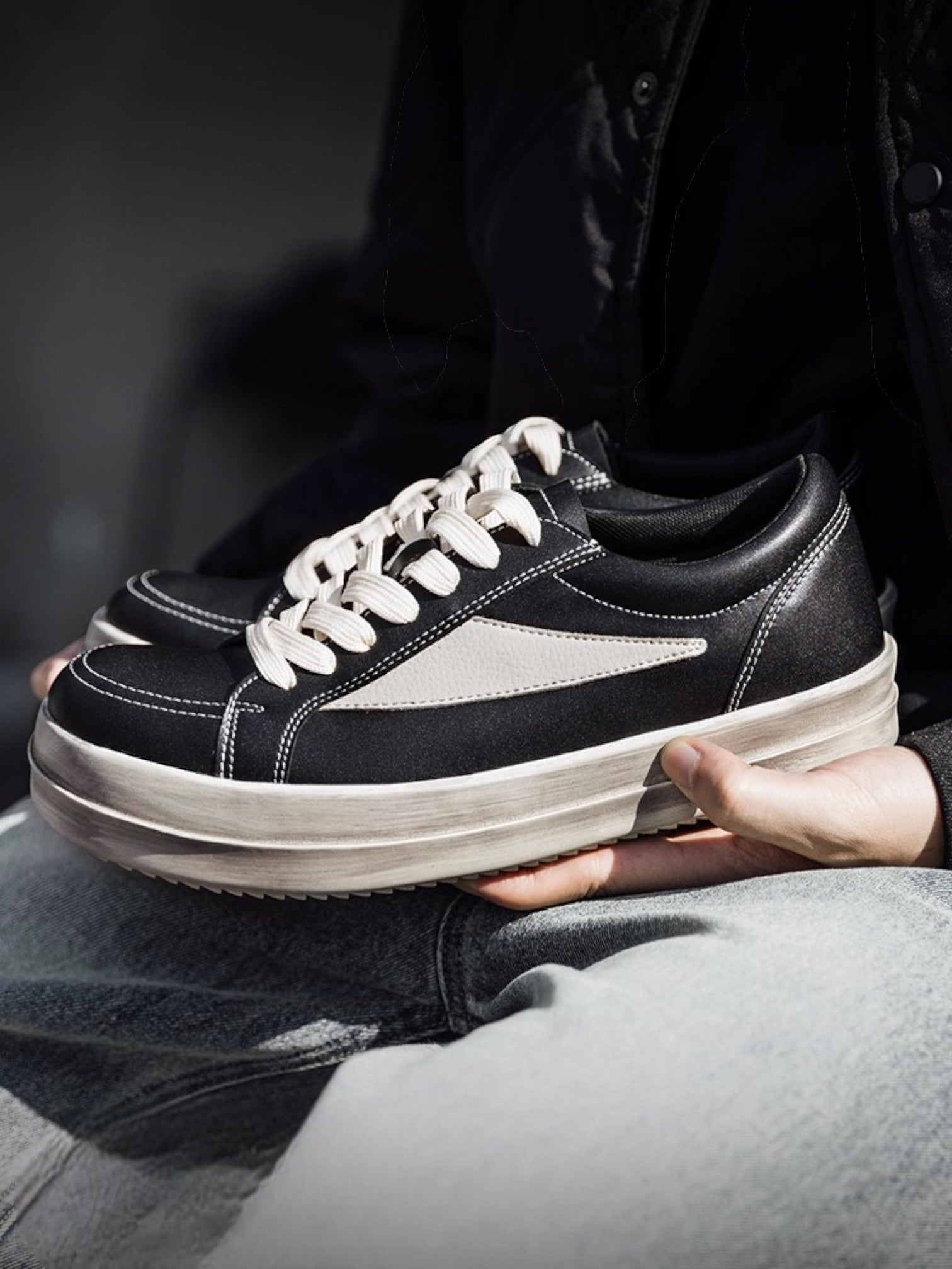 [MRA] VINTAGE BLACK LOW-TOPS S0055