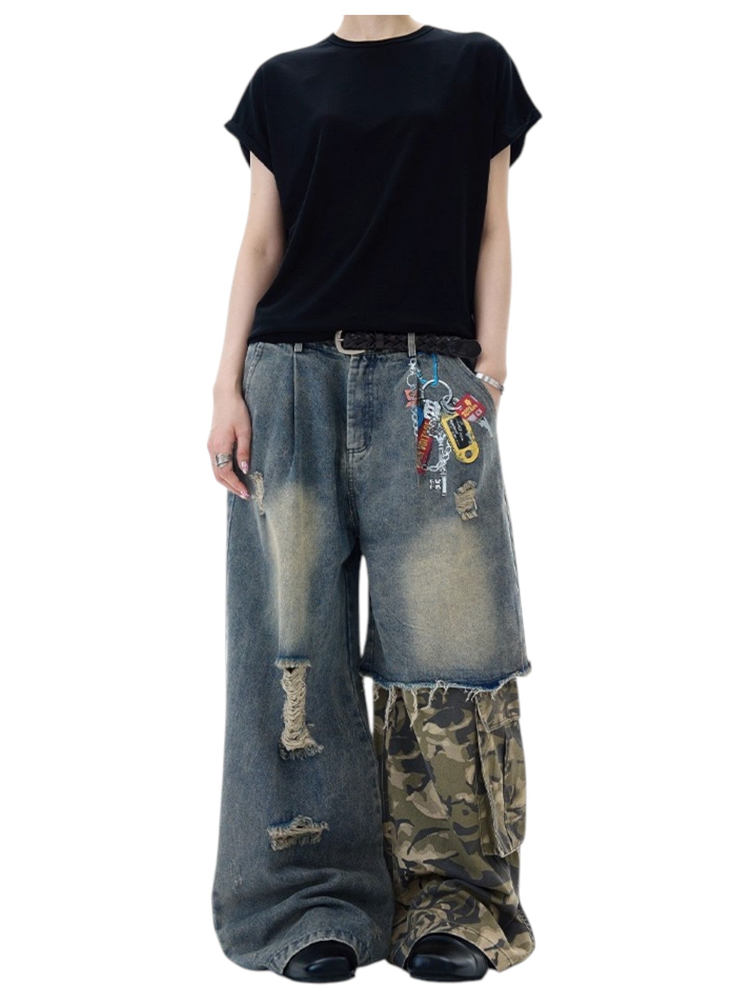 [MADWITCH] PATCHED CAMO DESTROYED JEANS B0310