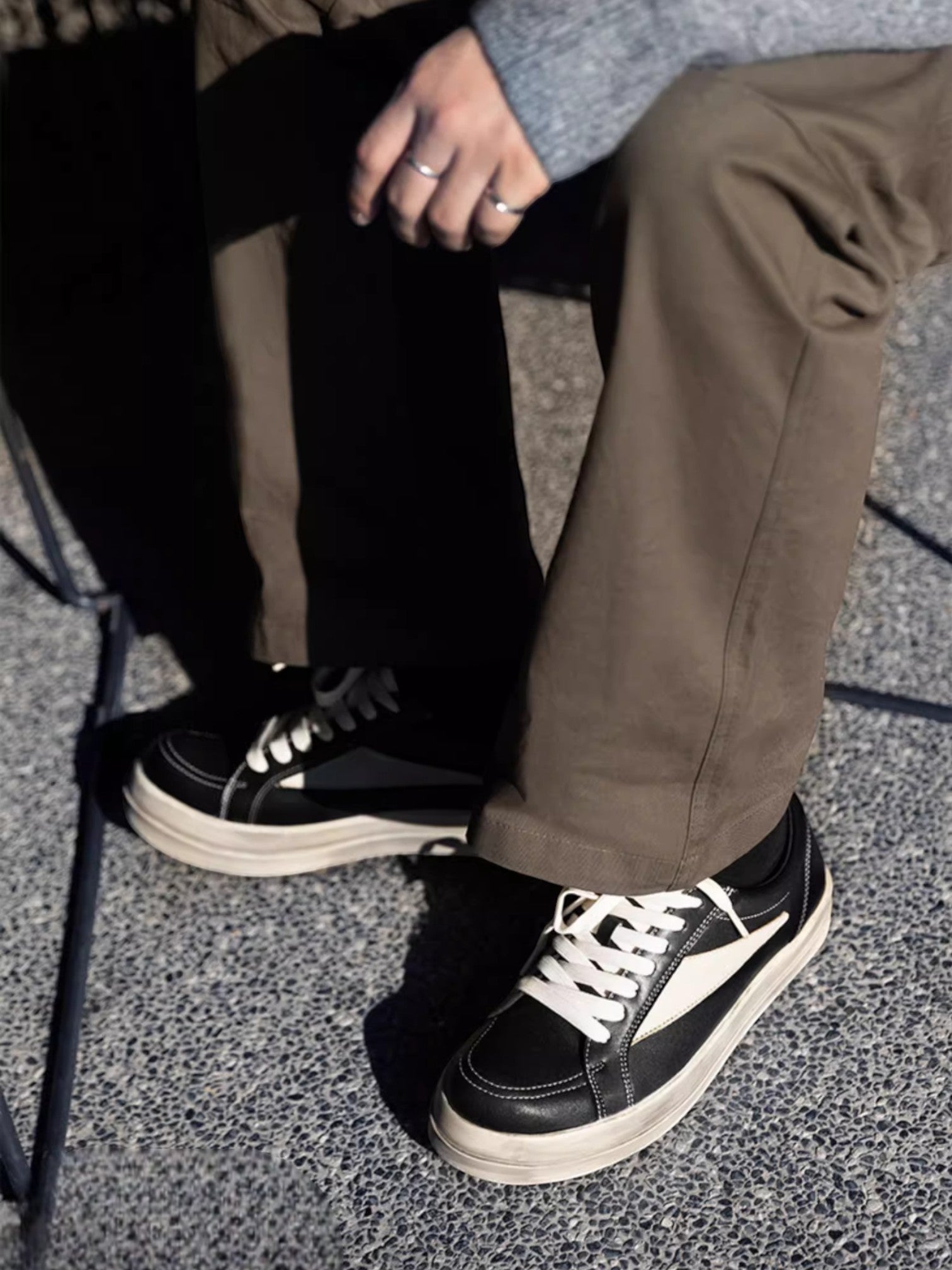 [MRA] VINTAGE BLACK LOW-TOPS S0055