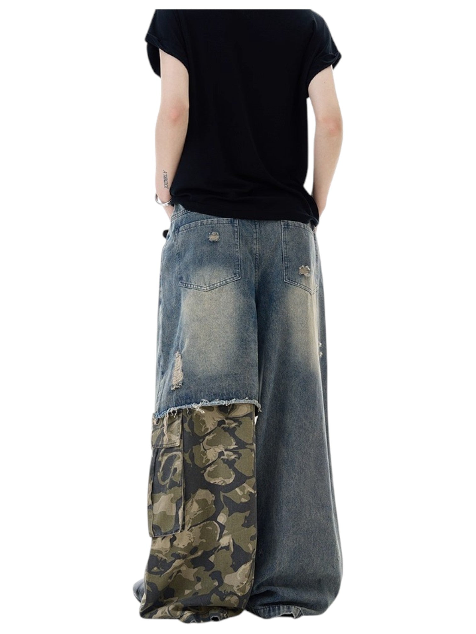 [MADWITCH] PATCHED CAMO DESTROYED JEANS B0310